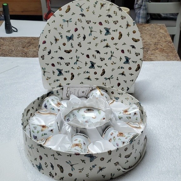 Porcelain Demitasse Teacups Saucers Butterflies (6) ITALIAN DESIGN CERAMICS vtg - Picture 13 of 16